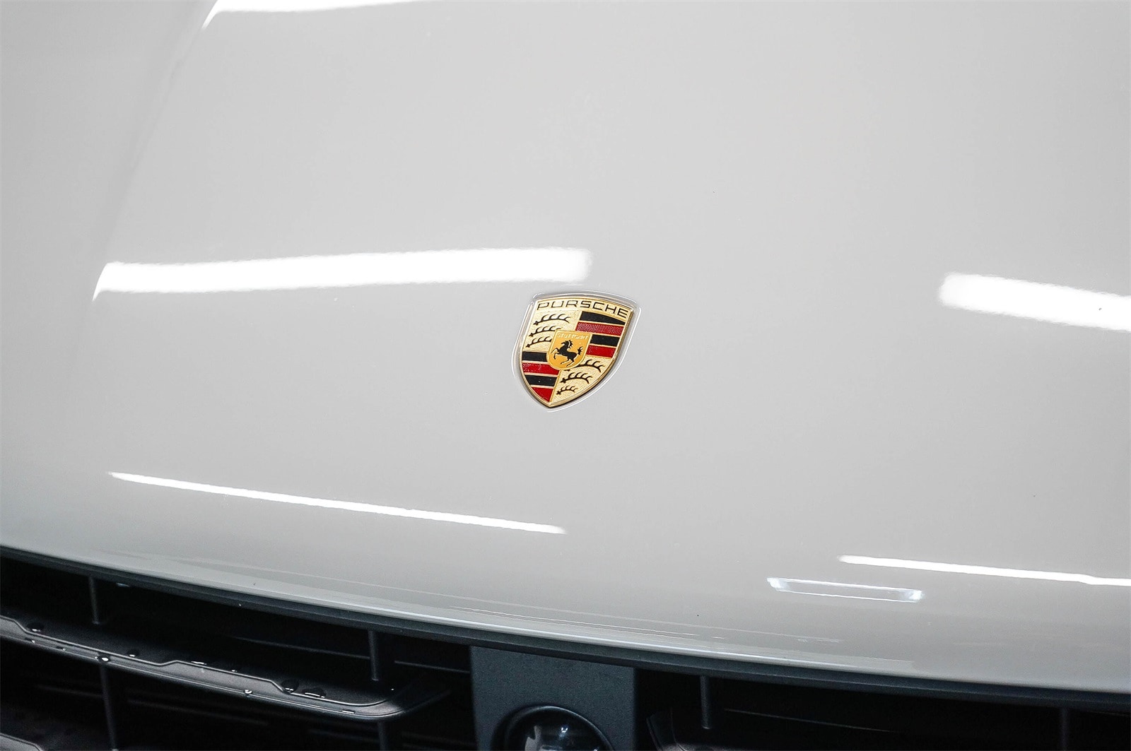 Thumbnail: 2023 Porsche Macan - 8