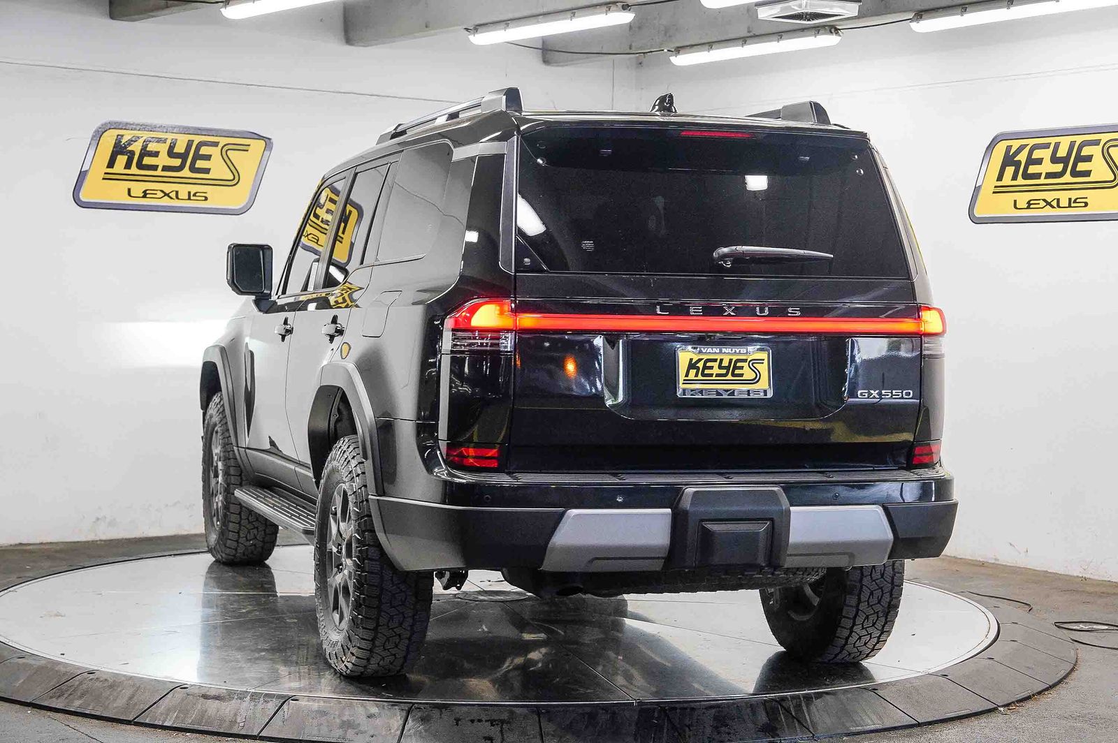 Thumbnail: 2026 Lexus GX - 2