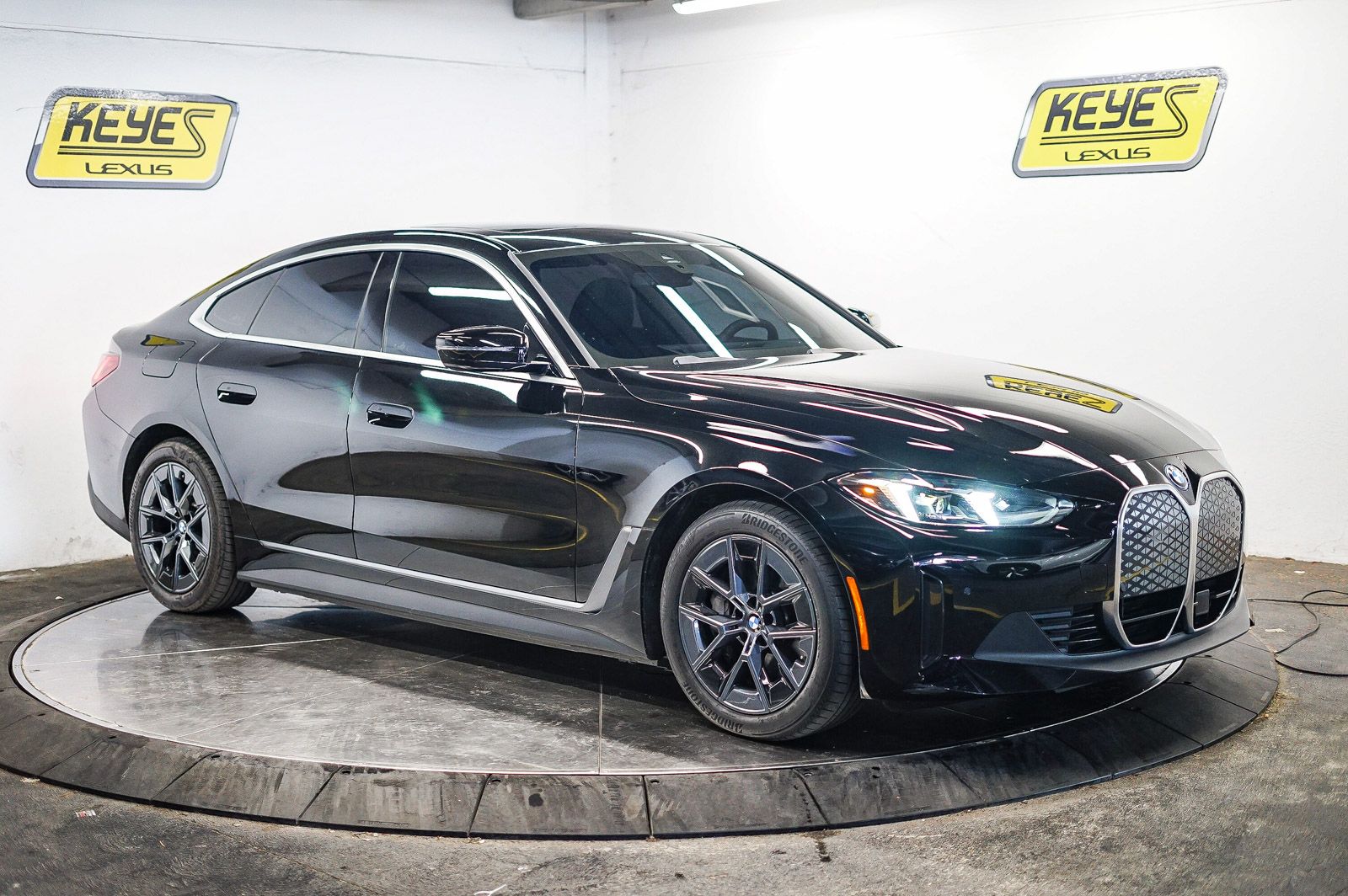 Thumbnail: 2025 BMW i4 - 5