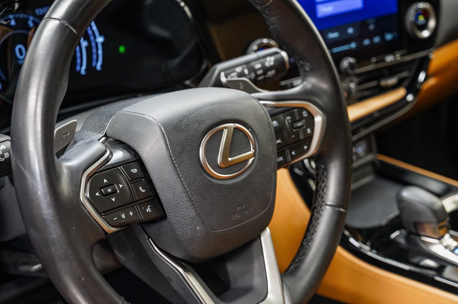 Thumbnail: 2024 Lexus ES - 20