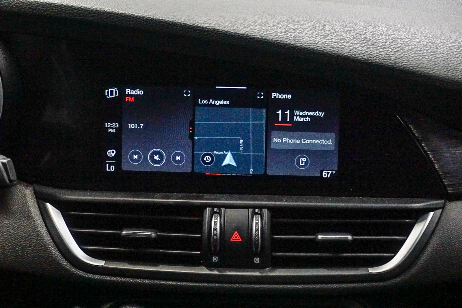 Thumbnail: 2022 Alfa Romeo Giulia - 14