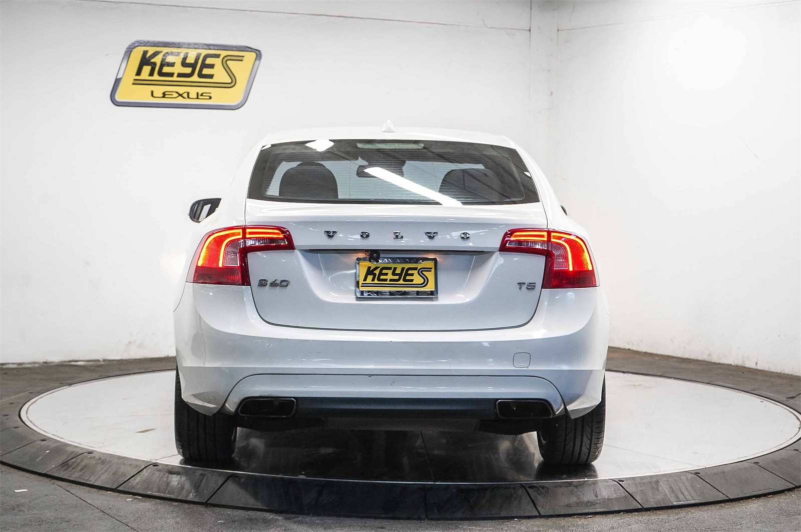 Thumbnail: 2014 Volvo S60 - 3