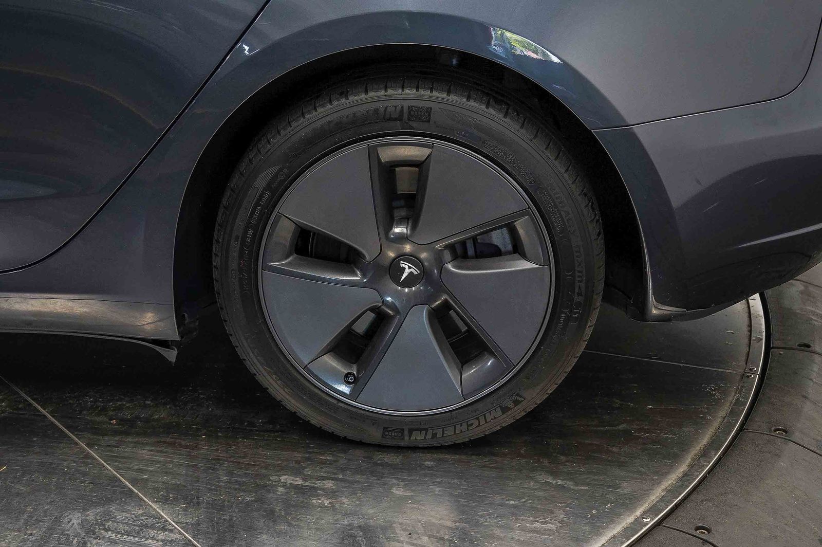 Thumbnail: 2023 Tesla Model 3 - 10