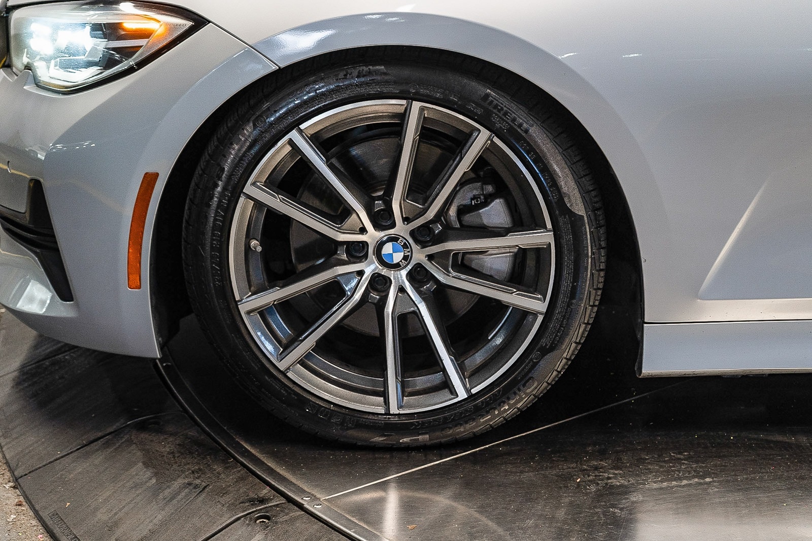 Thumbnail: 2019 BMW 3 Series - 9
