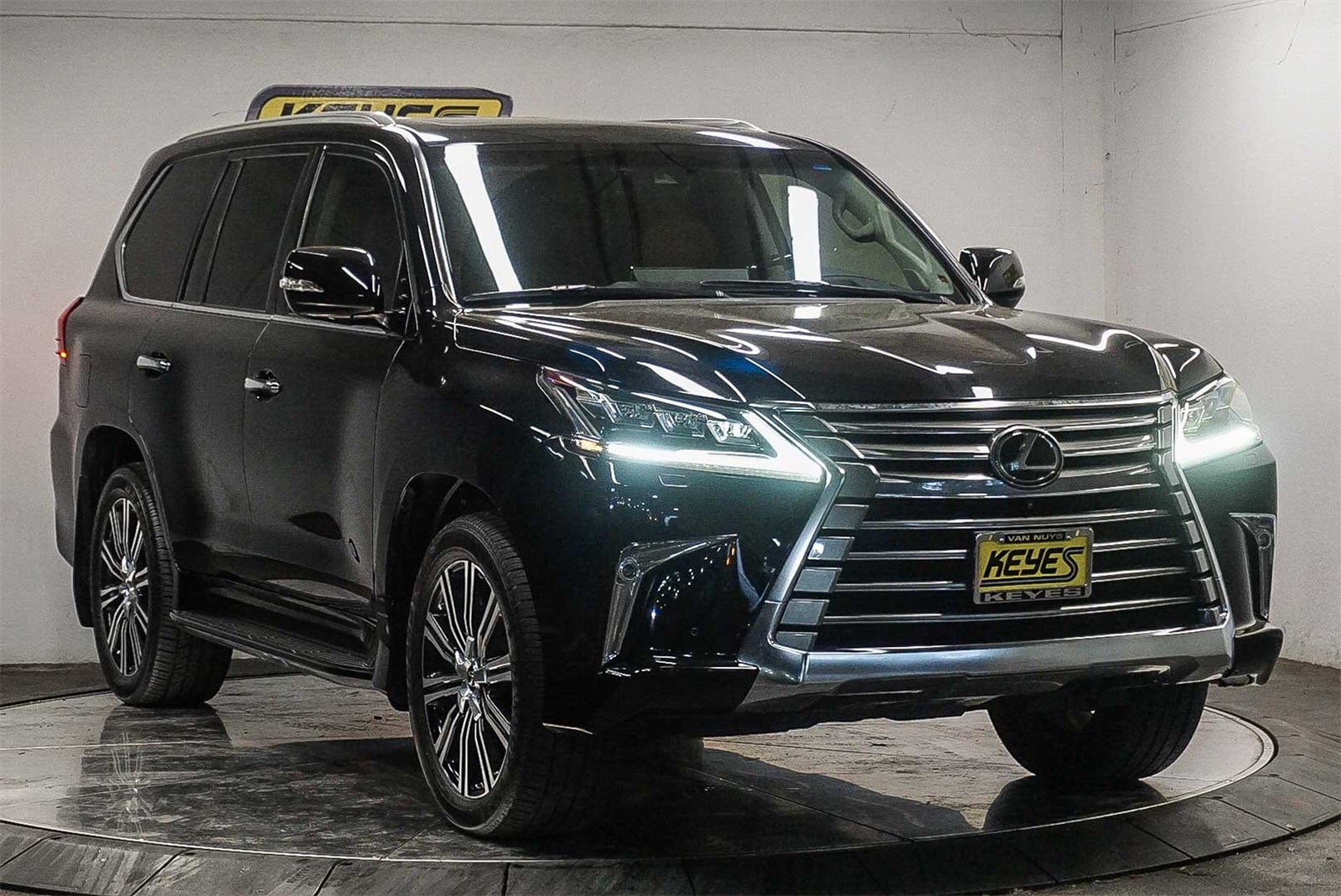 Thumbnail: 2021 Lexus LX - 5