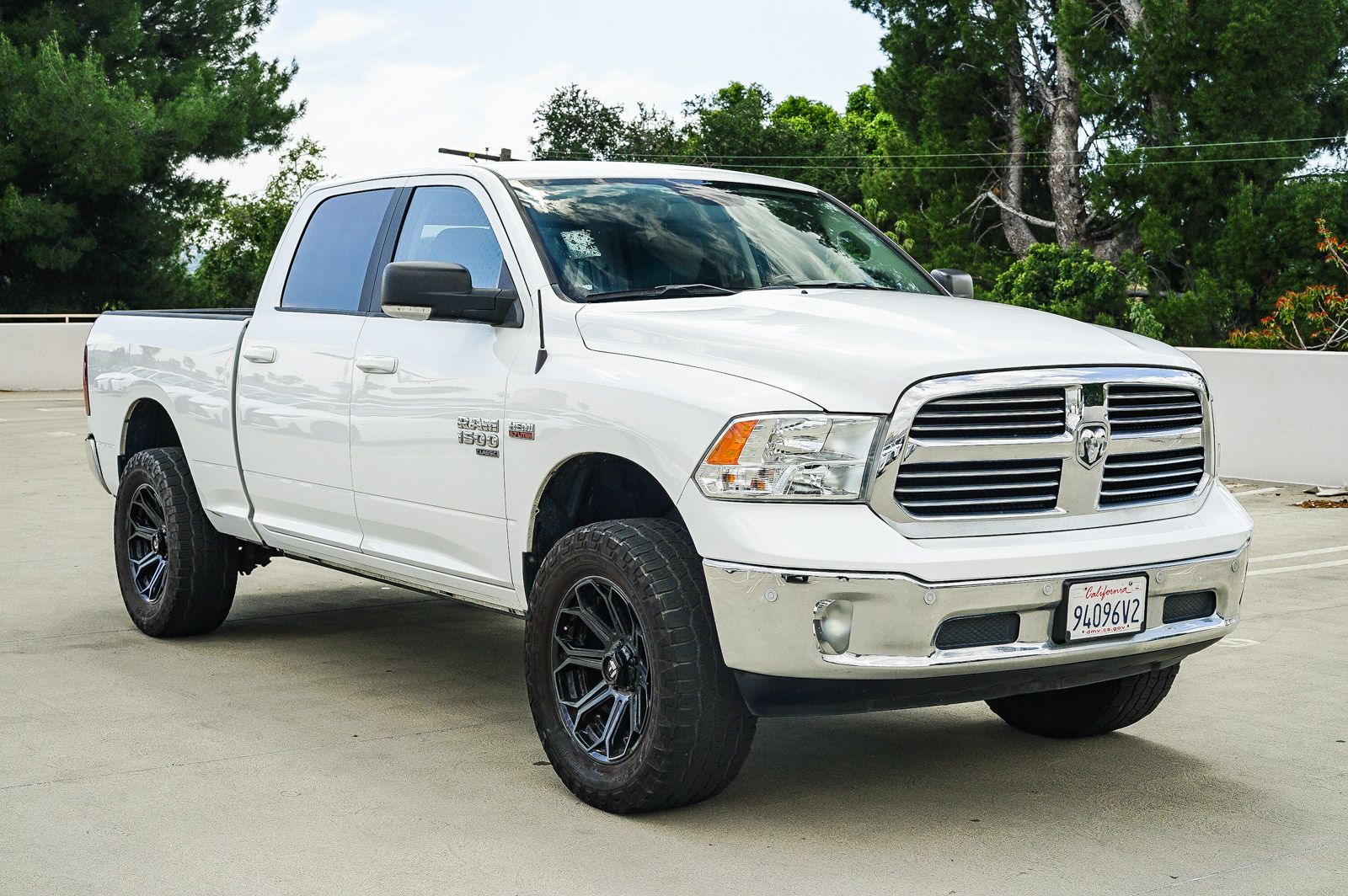 Thumbnail: 2019 RAM 1500 Classic - 5