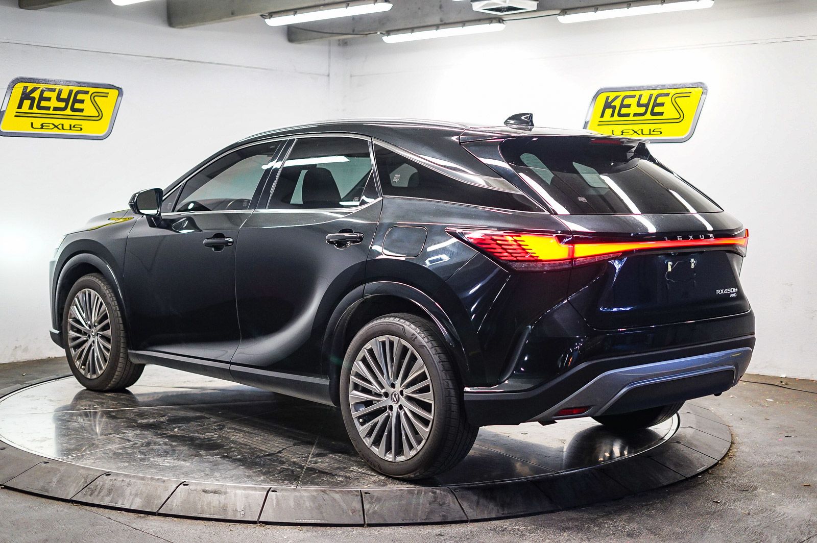 Thumbnail: 2024 Lexus RX - 2