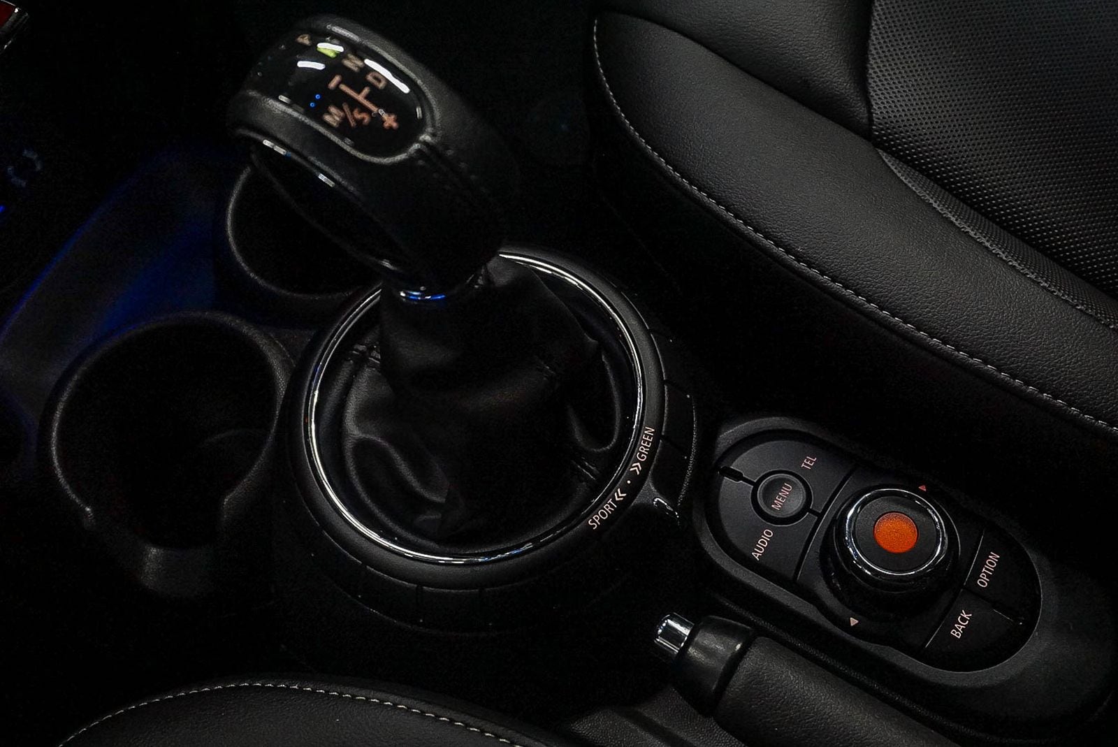 Thumbnail: 2016 MINI Cooper Hardtop - 22