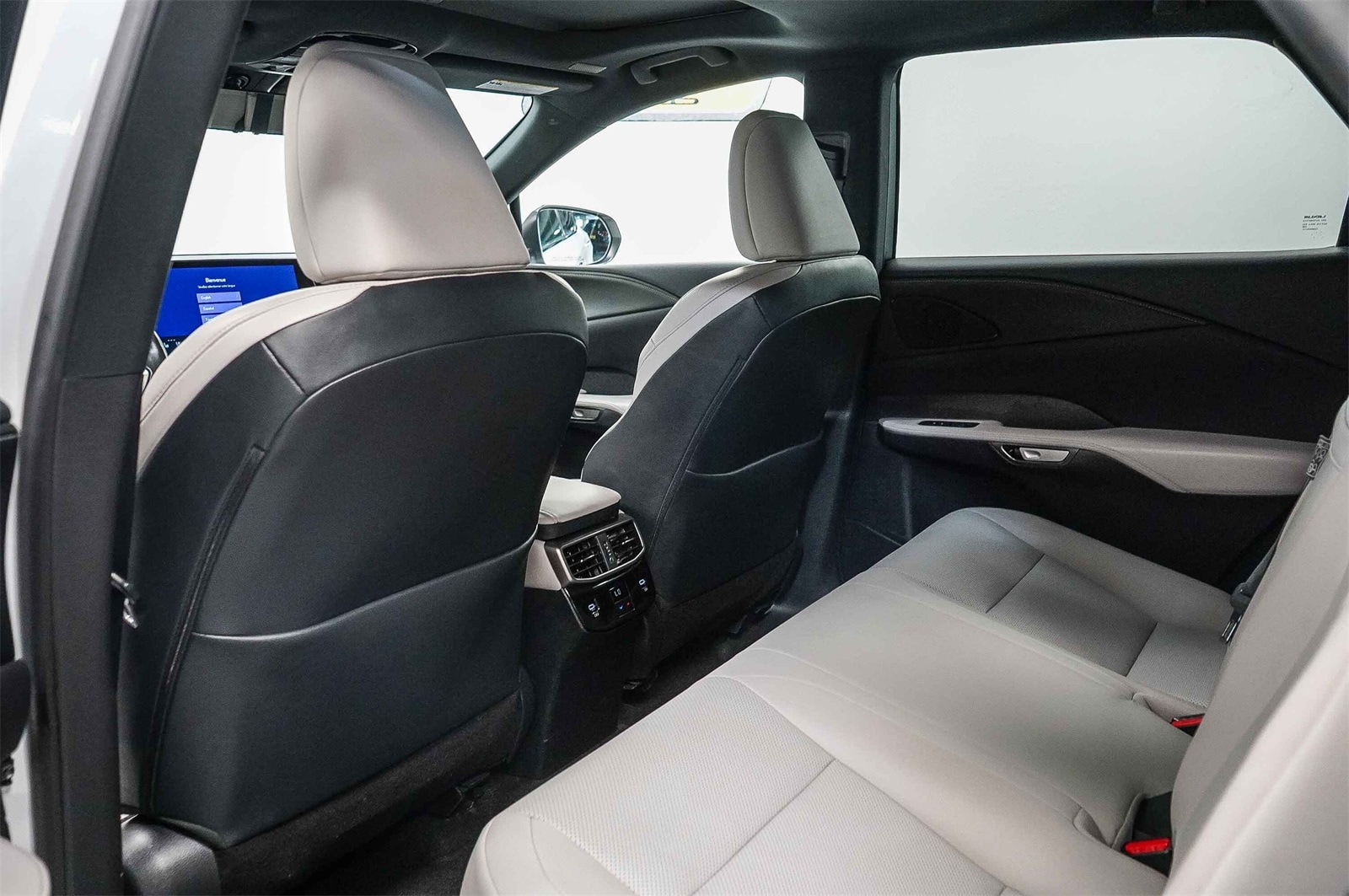 Thumbnail: 2023 Lexus RX - 19