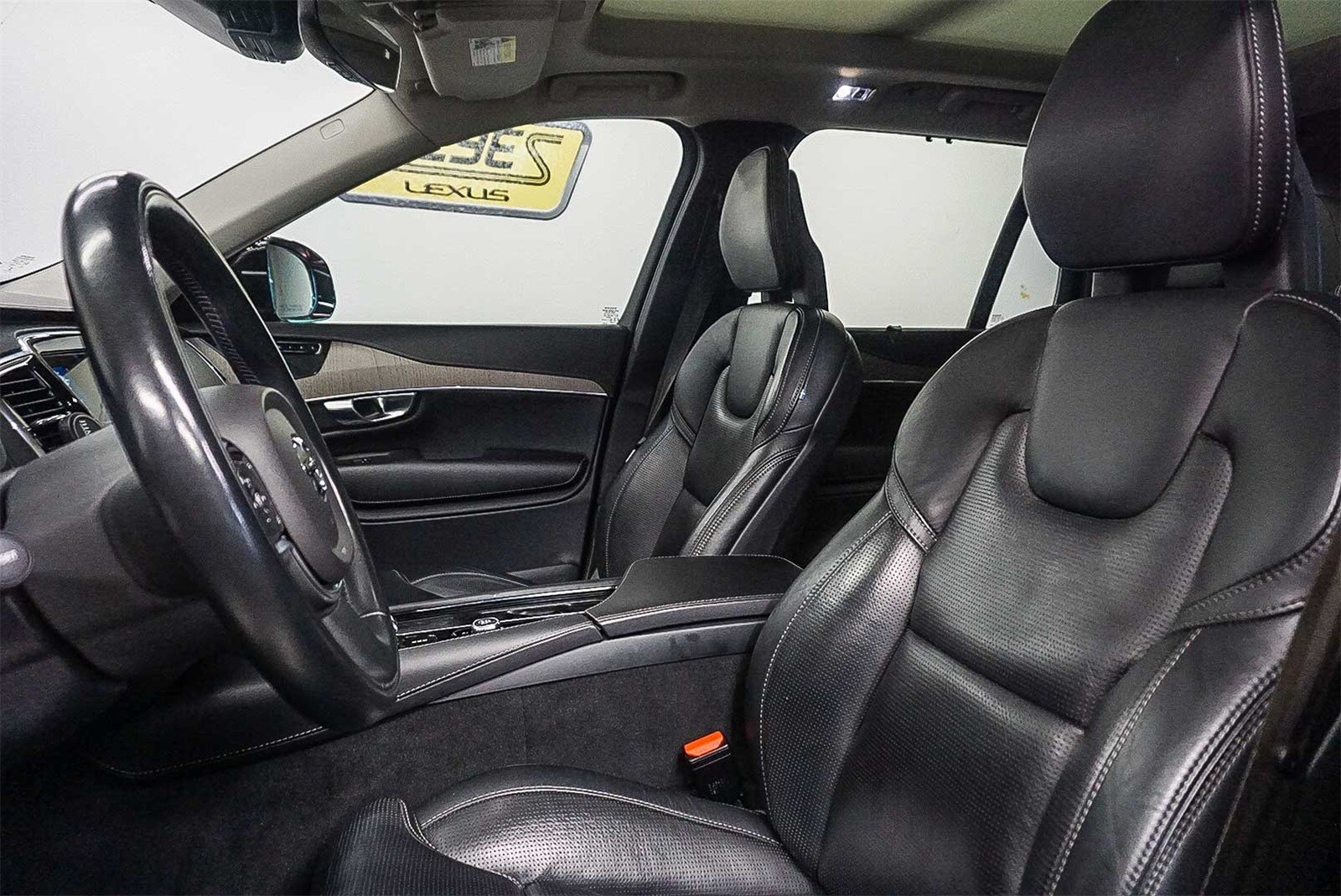 Thumbnail: 2021 Volvo XC90 - 18