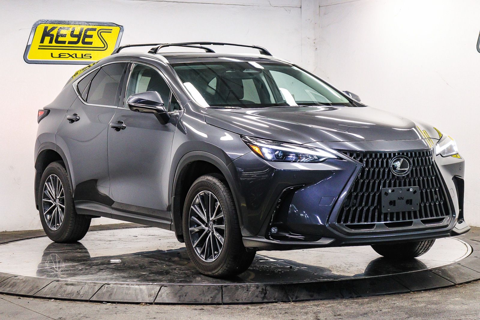 Thumbnail: 2025 Lexus ES - 4