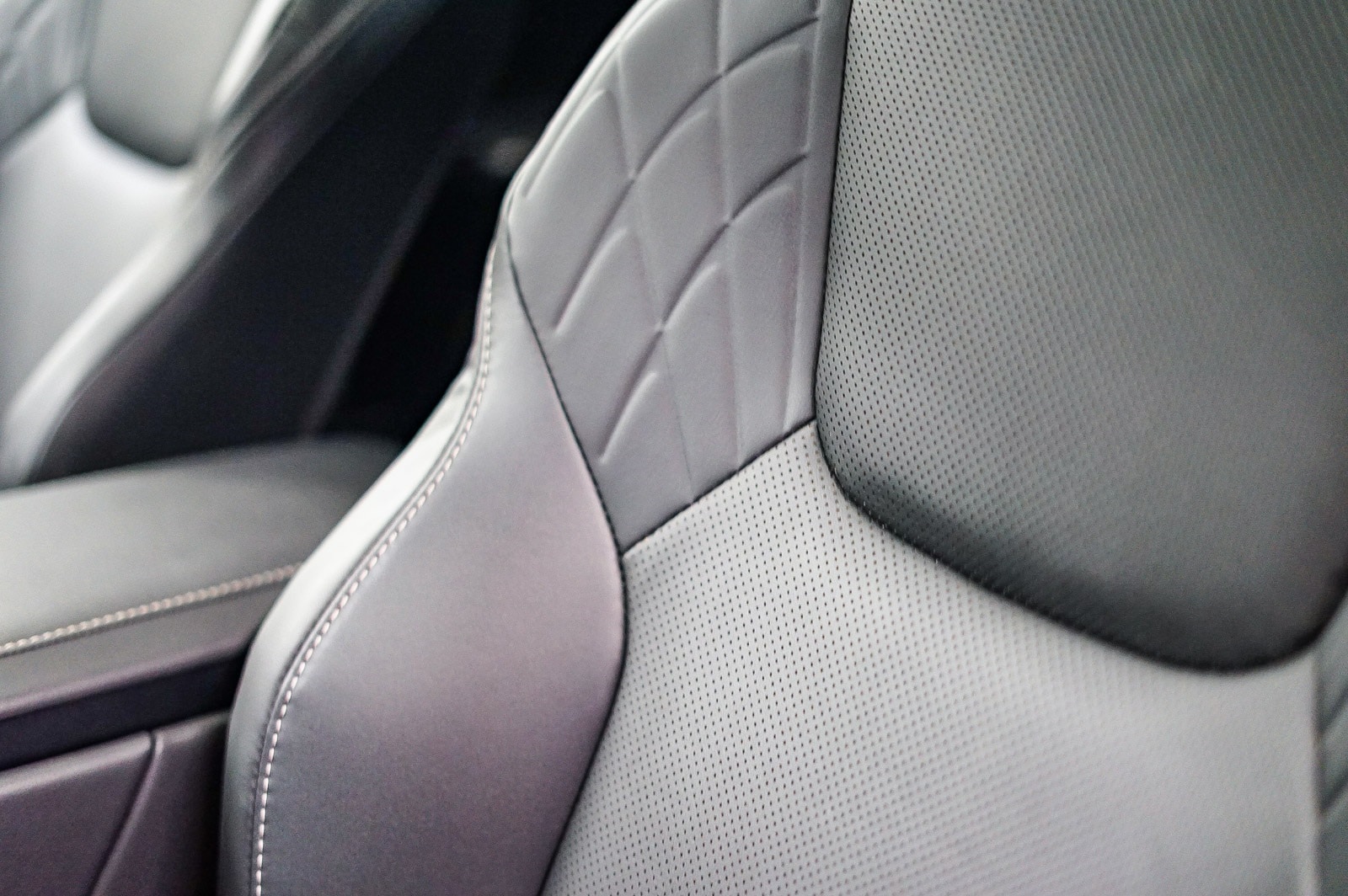 Thumbnail: 2024 Lexus RX - 25