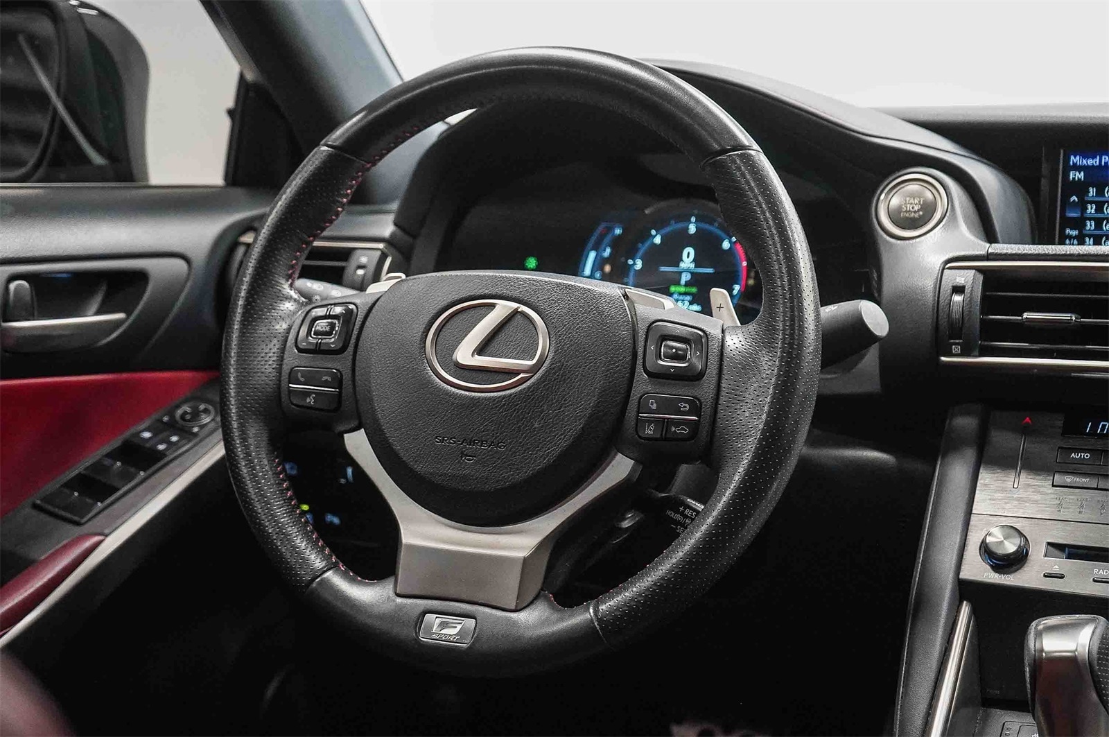 Thumbnail: 2019 Lexus IS - 15