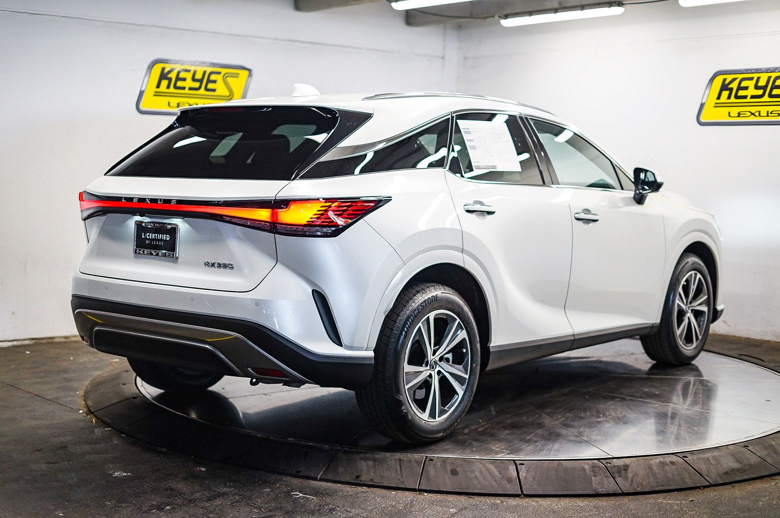 Thumbnail: 2024 Lexus RX - 4