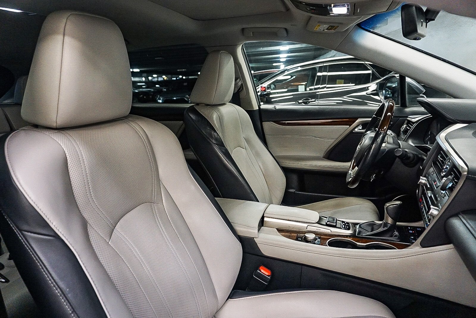 Thumbnail: 2018 Lexus RX - 16