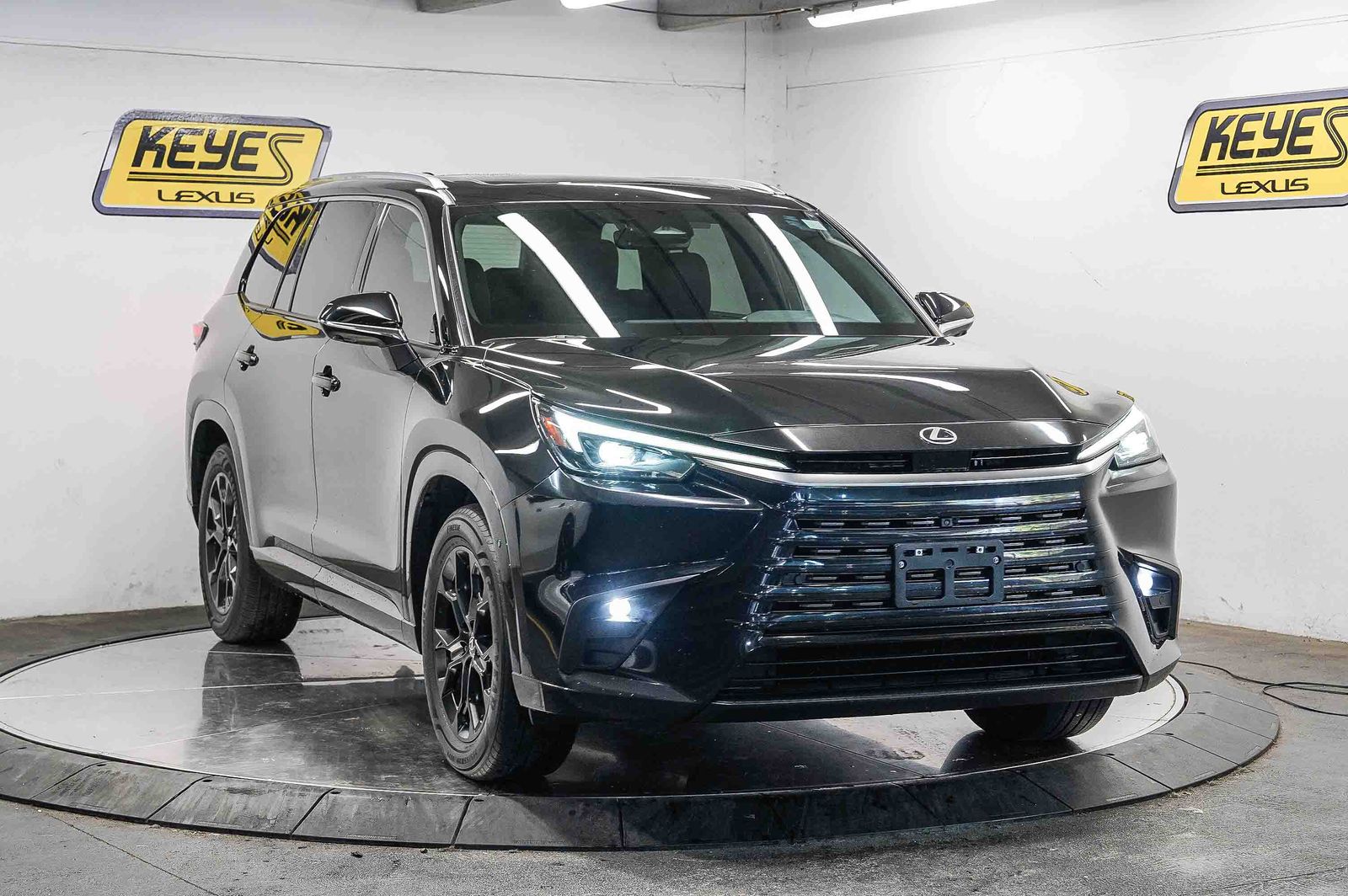 Thumbnail: 2024 Lexus TX - 4