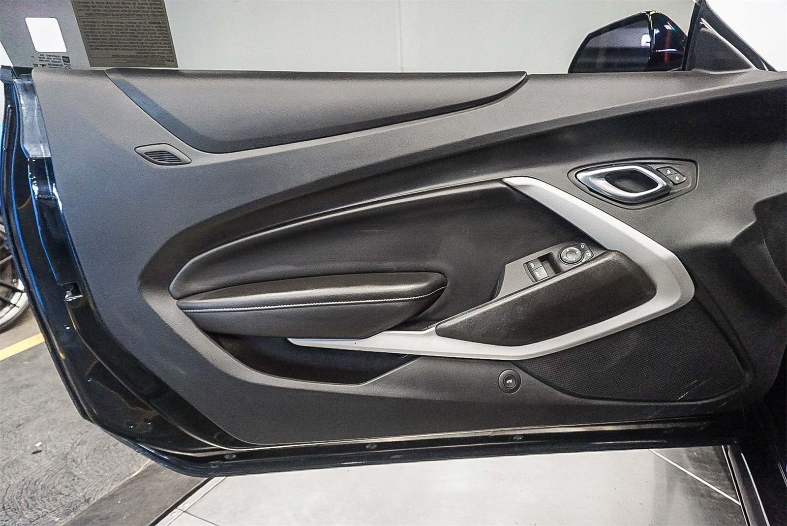 Thumbnail: 2021 Chevrolet Camaro - 21