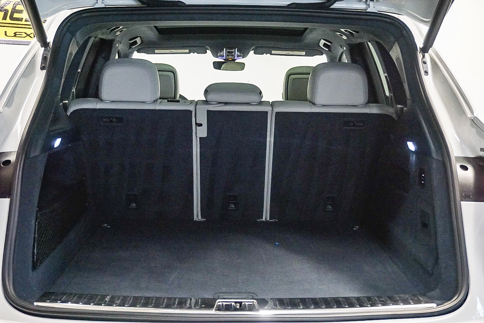 Thumbnail: 2023 Porsche Cayenne - 26