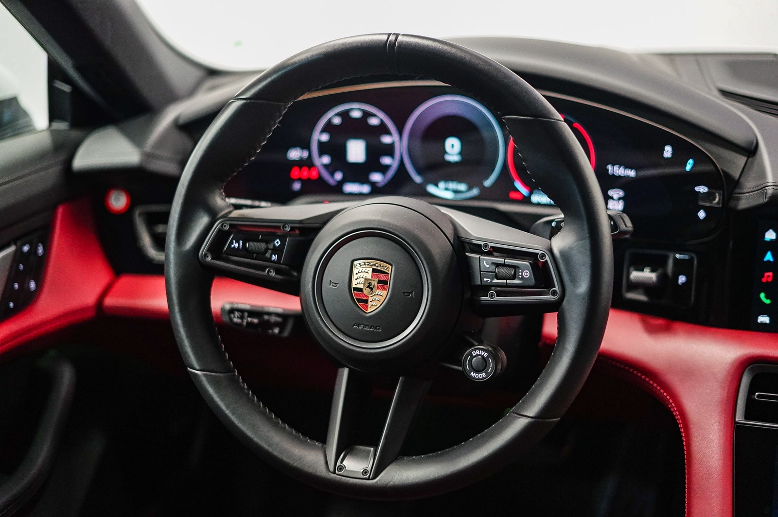 Thumbnail: 2025 Porsche Taycan - 17