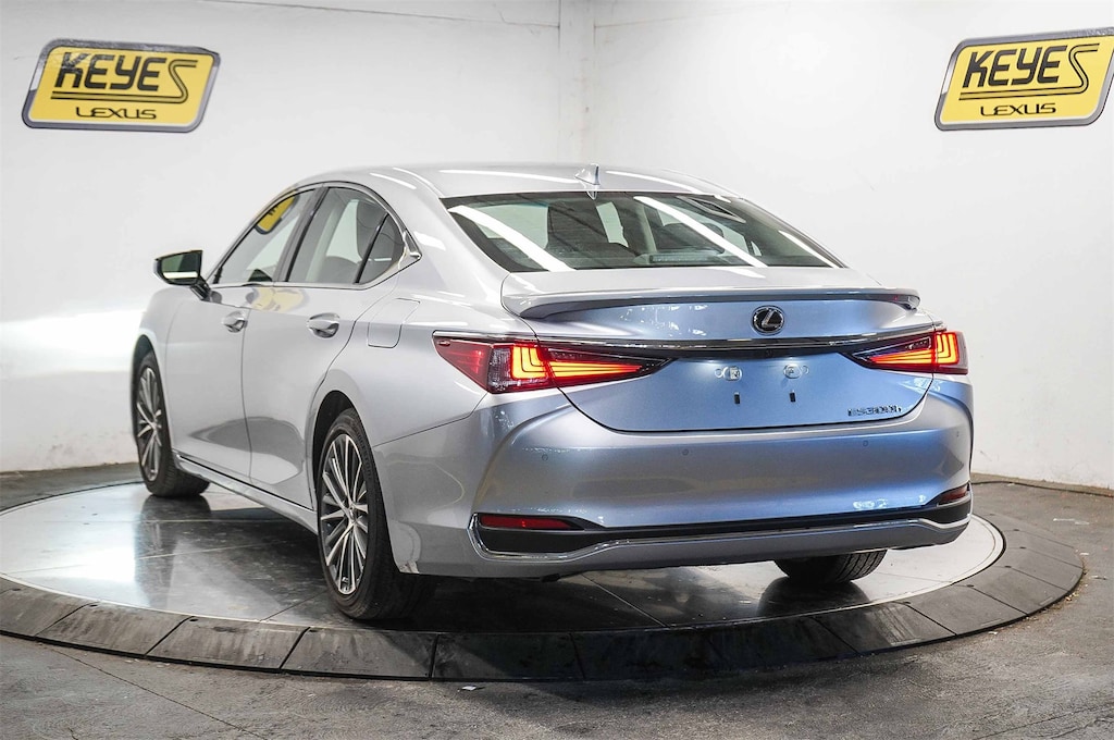 Certified 2025 Lexus ES 300h Sedan