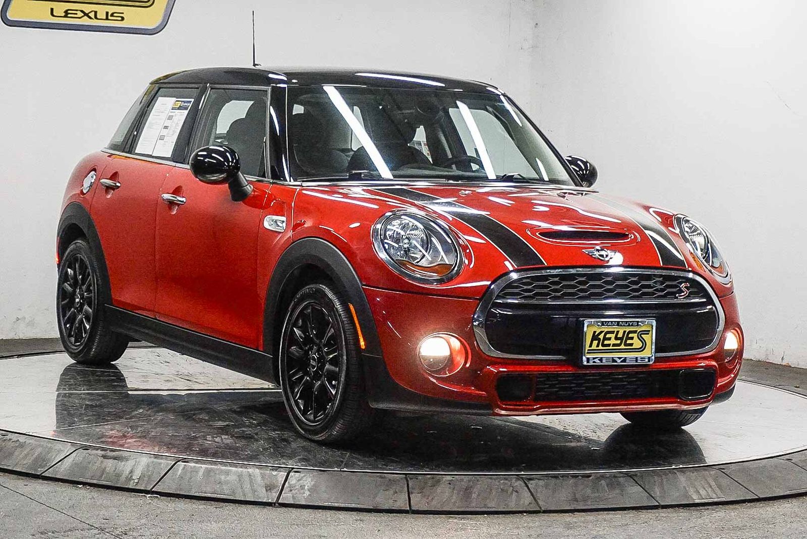 Thumbnail: 2016 MINI Cooper Hardtop - 5