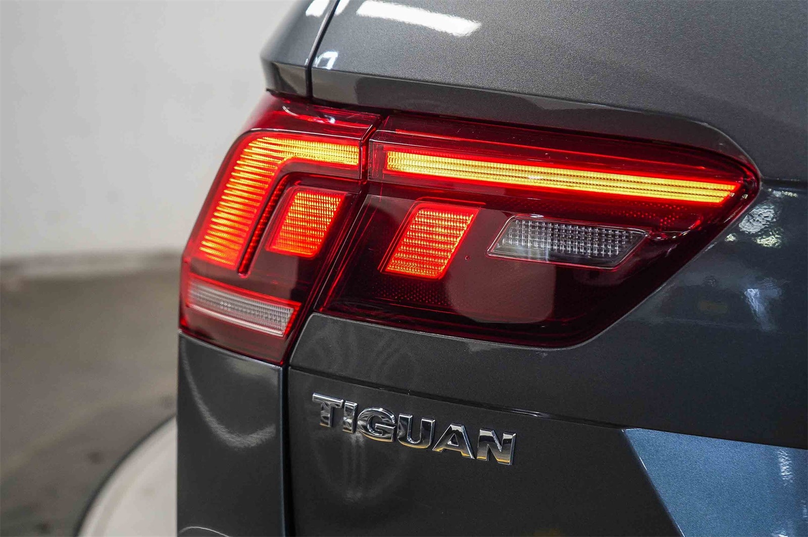 Thumbnail: 2019 Volkswagen Tiguan - 11