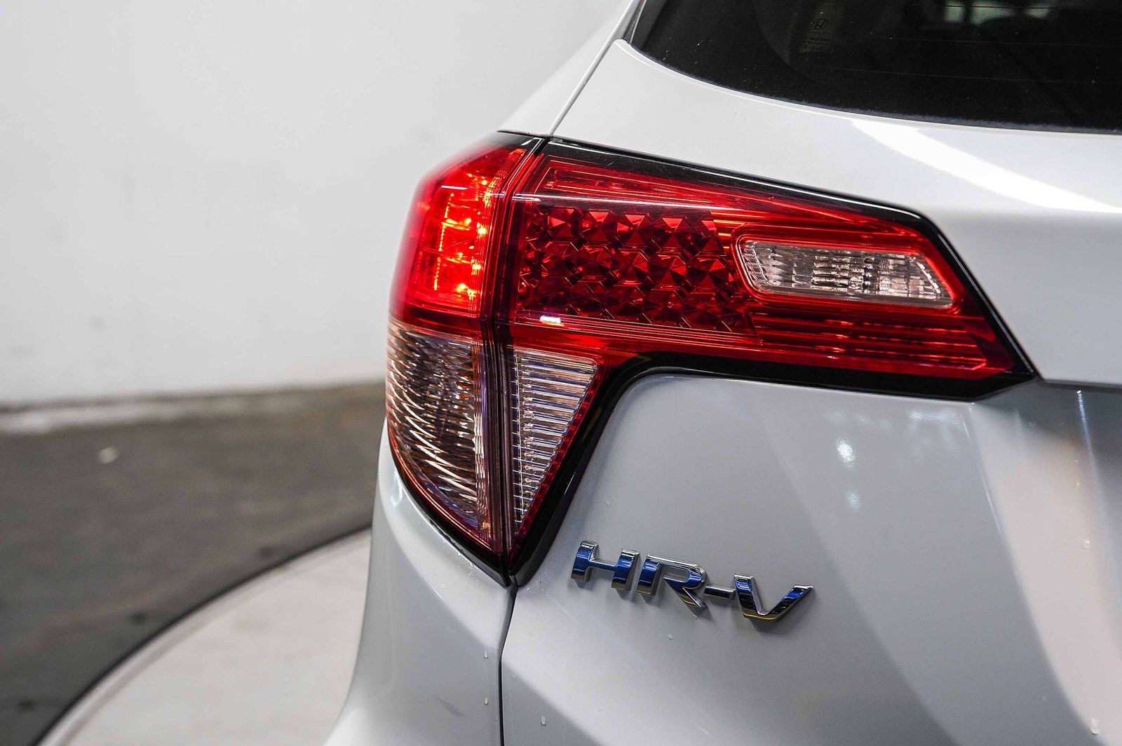Thumbnail: 2016 Honda HR-V - 10