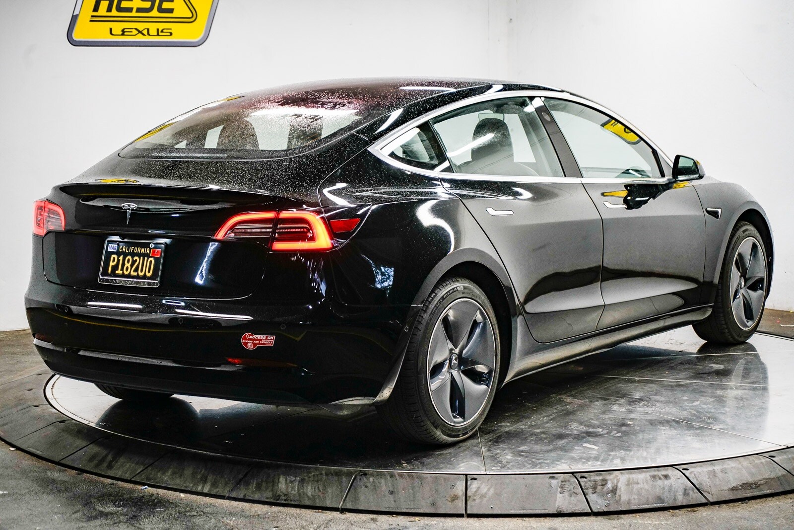 2018 Tesla Model 3 Long Range photo 3