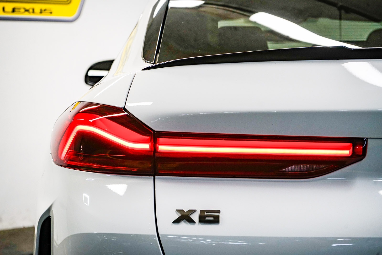 Thumbnail: 2022 BMW X6 - 9