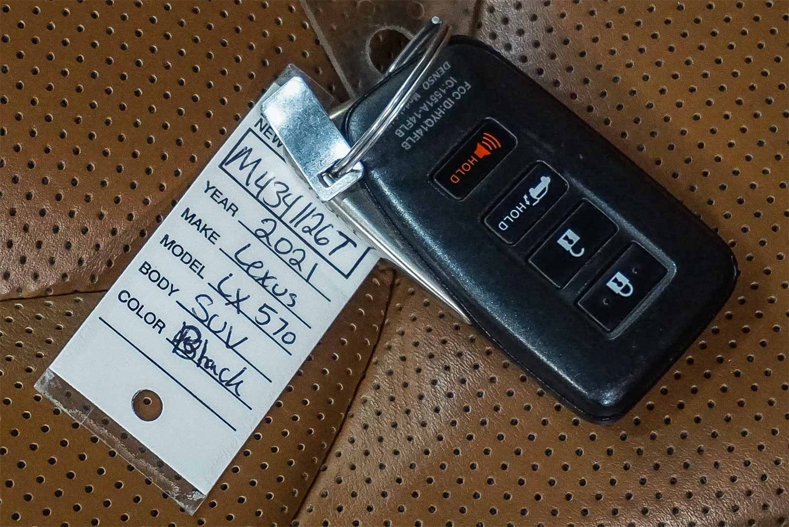 Thumbnail: 2021 Lexus LX - 32