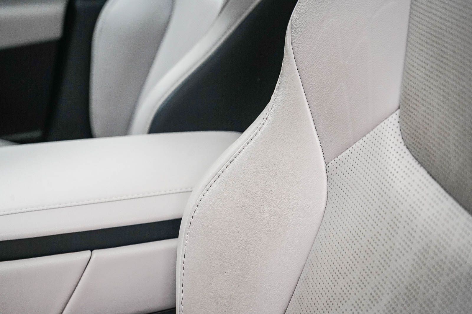 Thumbnail: 2023 Lexus RX - 19