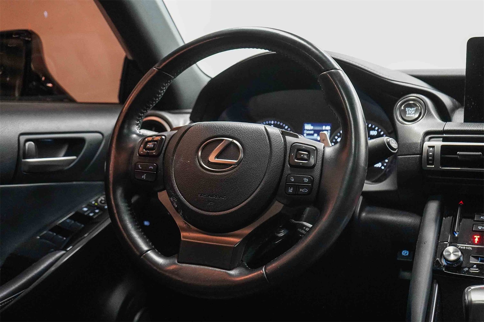 Thumbnail: 2021 Lexus IS - 15