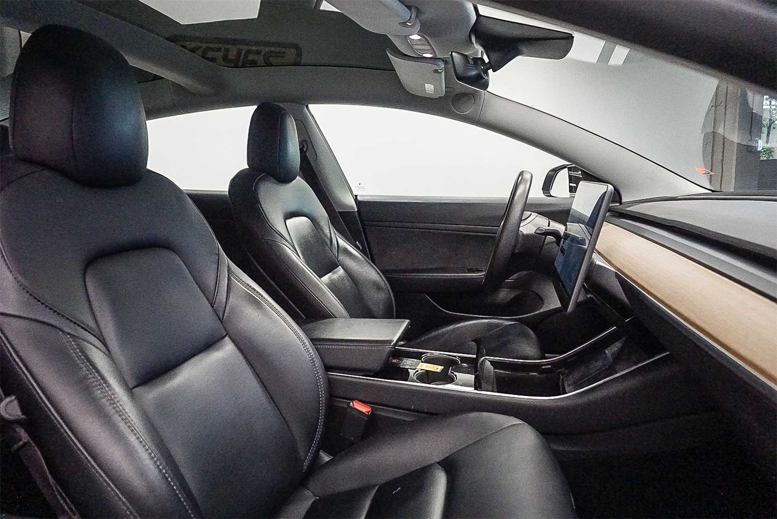Thumbnail: 2020 Tesla Model 3 - 17