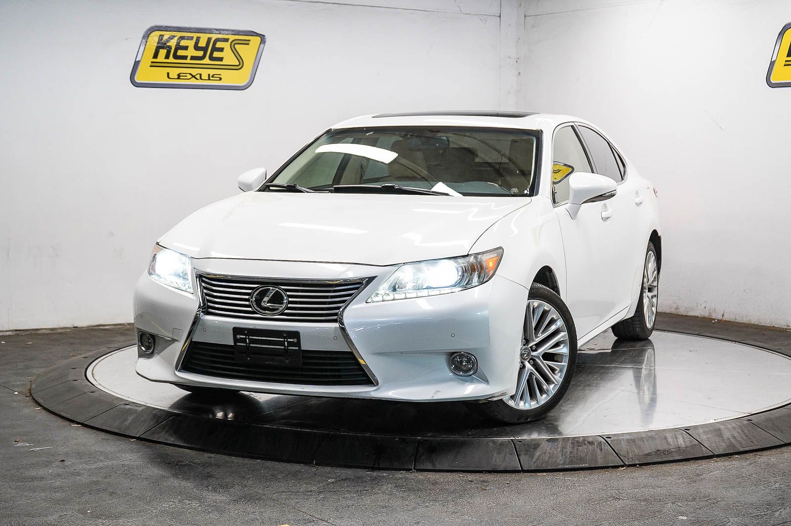 2013 Lexus ES 350 -
                  Van Nuys, CA