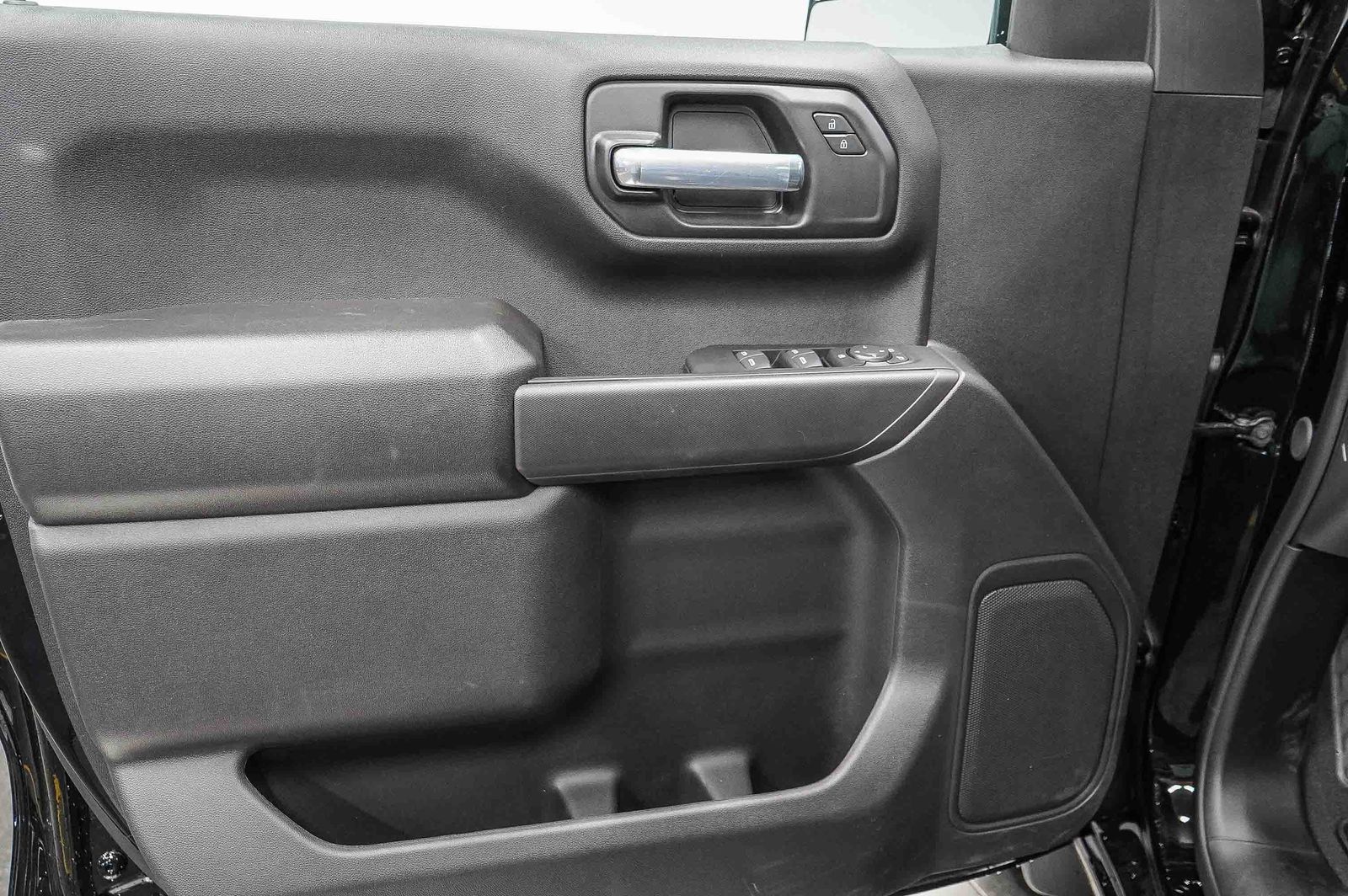 Thumbnail: 2026 Chevrolet Silverado 1500 - 21