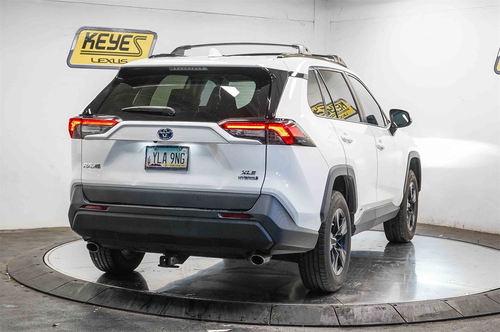 Thumbnail: 2019 Toyota RAV4 - 4