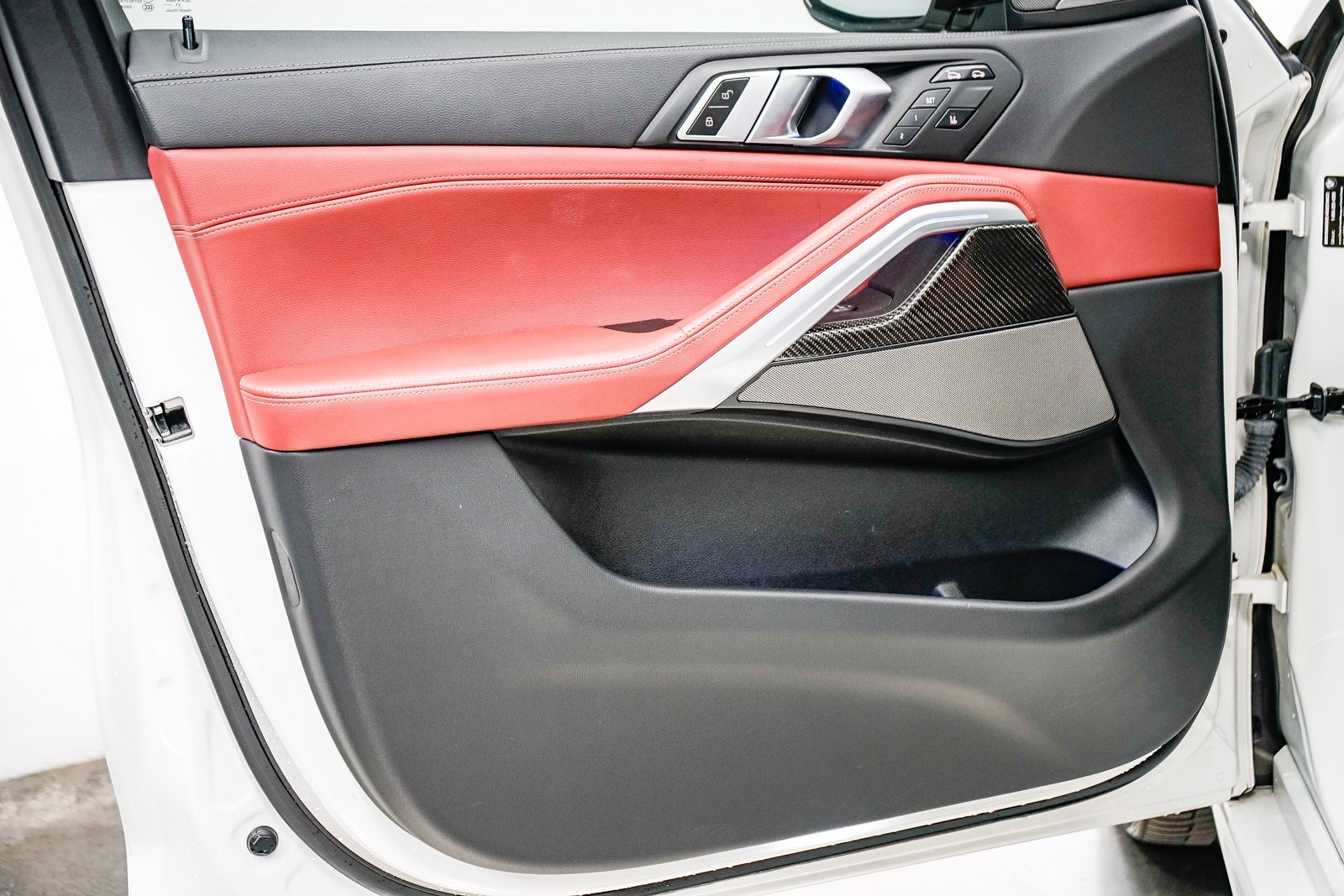 Thumbnail: 2022 BMW X6 - 19
