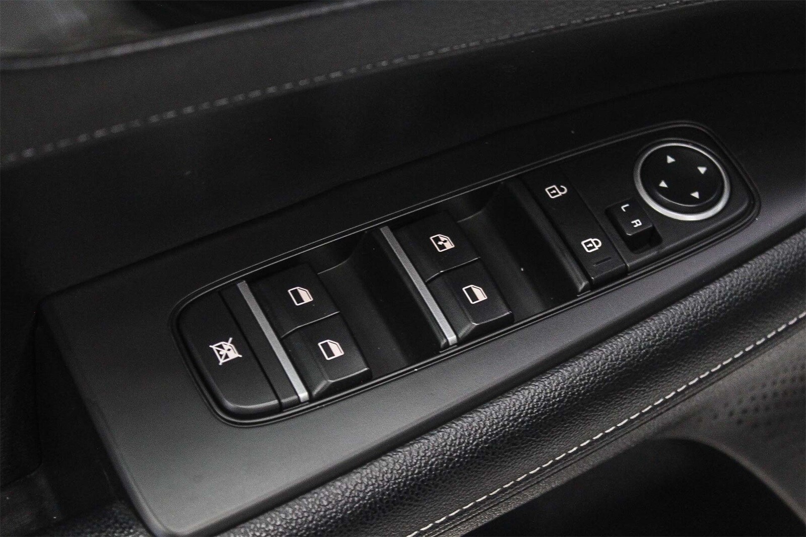 Thumbnail: 2023 Kia Forte - 13