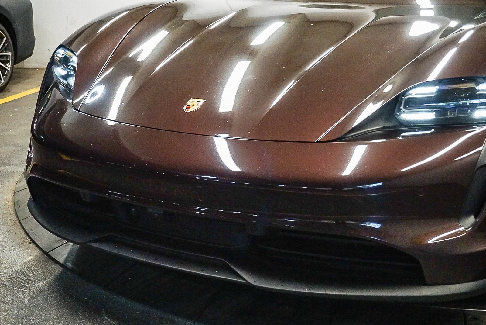 Thumbnail: 2021 Porsche Taycan - 8