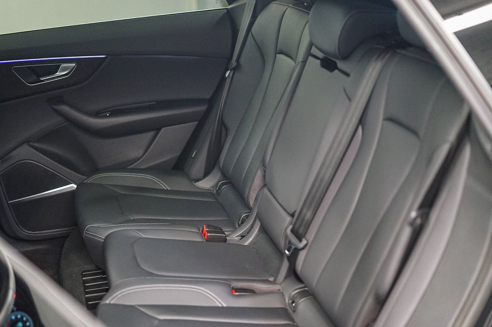 Thumbnail: 2022 Audi Q8 - 20