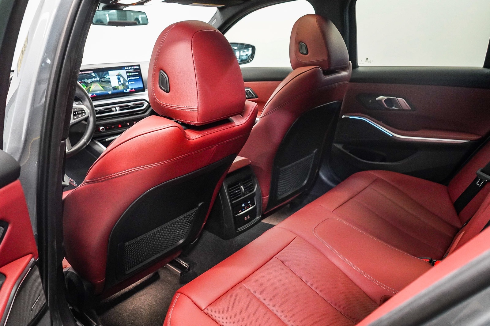 Thumbnail: 2023 BMW 3 Series - 17