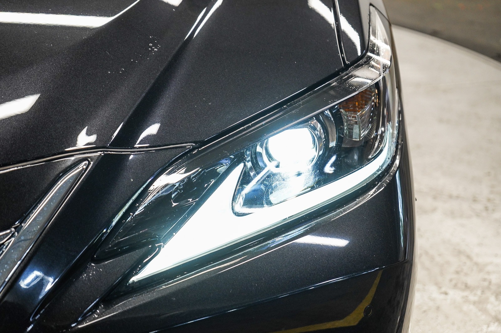 Thumbnail: 2025 Lexus ES - 7