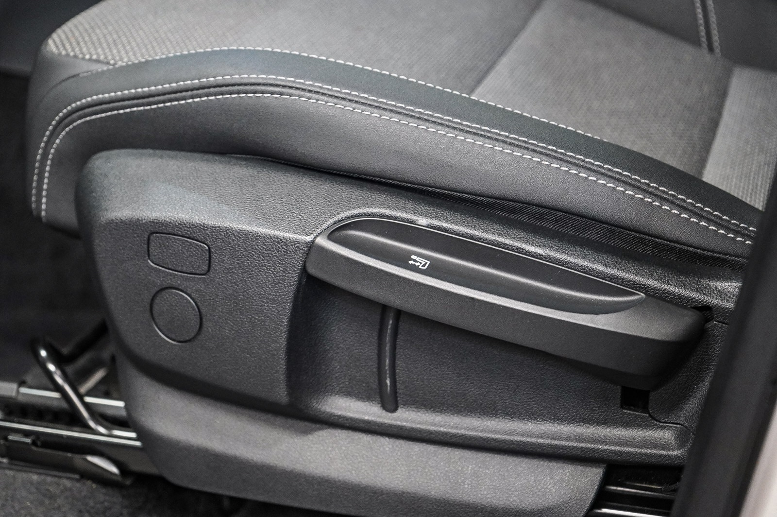 Thumbnail: 2024 INEOS Granadier Station Wagon - 23