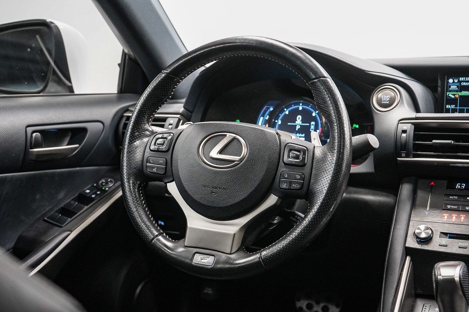 Thumbnail: 2020 Lexus IS - 15