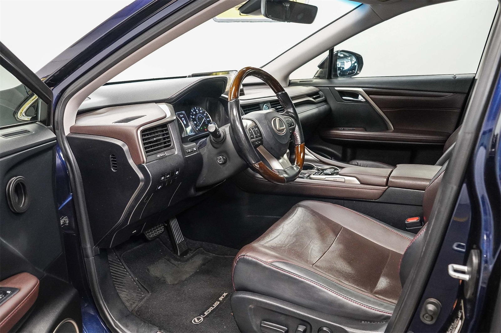 Thumbnail: 2018 Lexus RX - 18