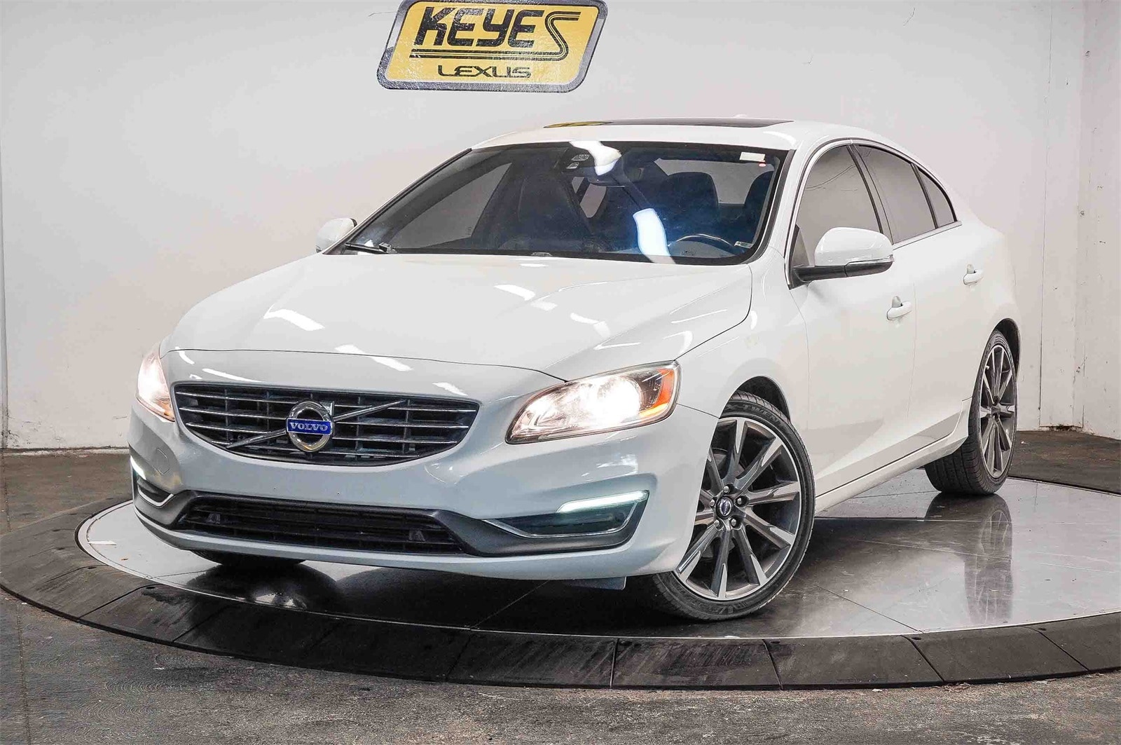 2015 Volvo S60 T5 -
                  Van Nuys, CA