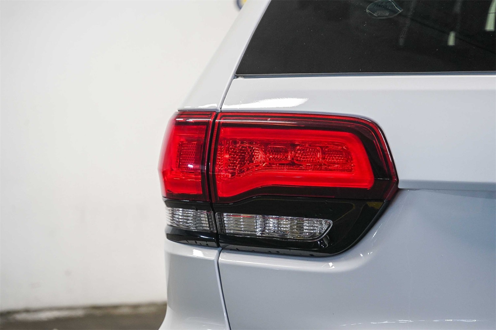 Thumbnail: 2022 Jeep Grand Cherokee - 11