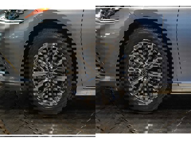 Thumbnail: 2025 Lexus ES - 9