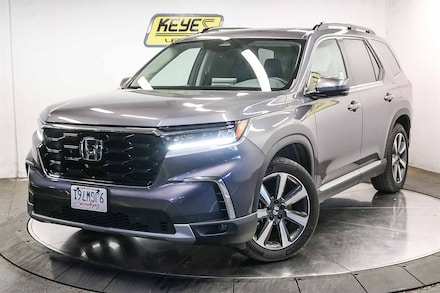 2023 Honda Pilot Touring SUV