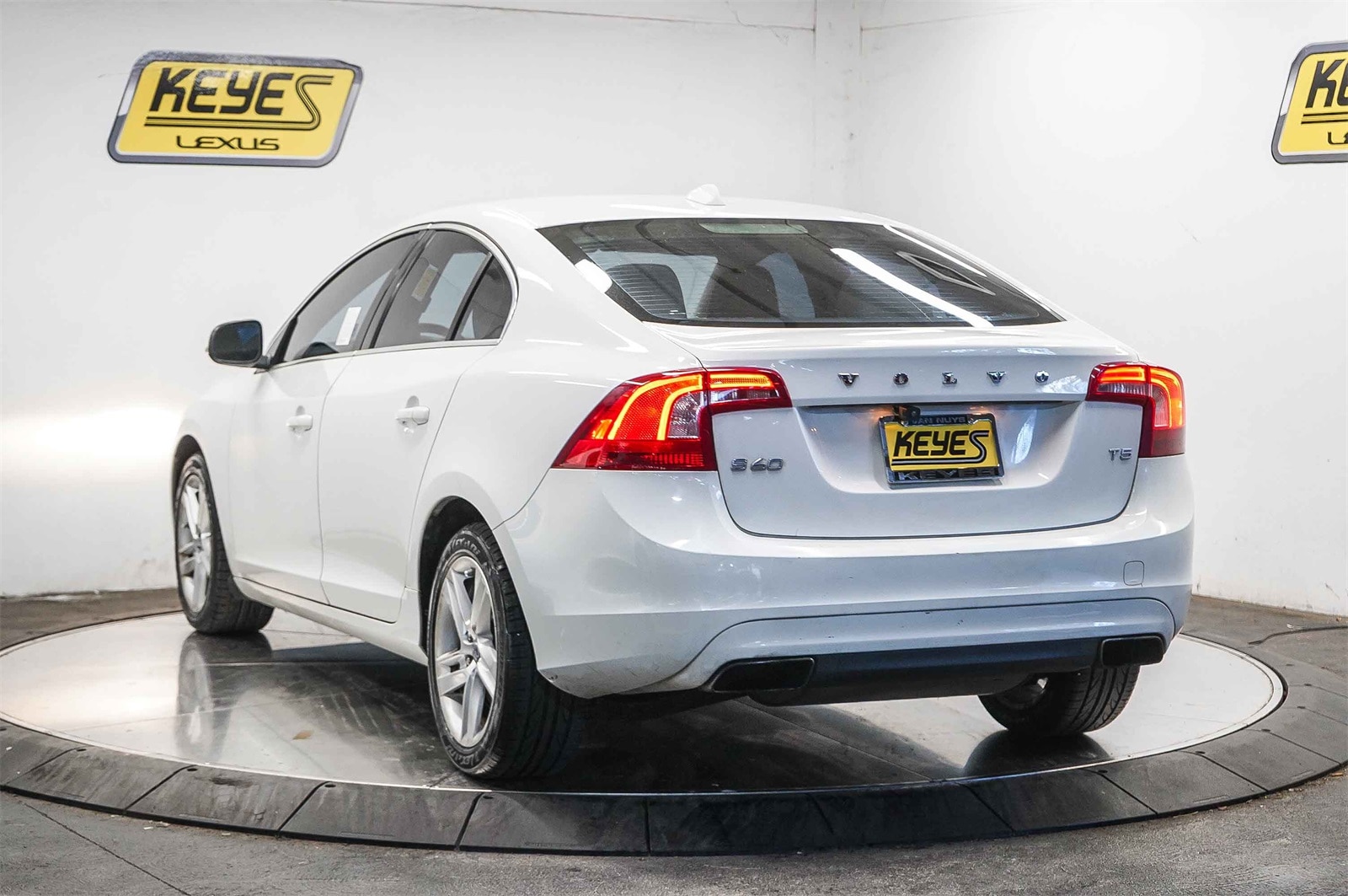 Thumbnail: 2014 Volvo S60 - 2